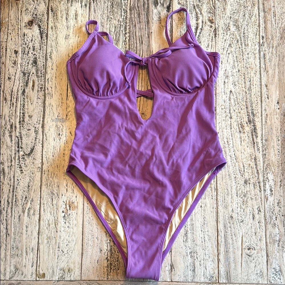 Berlook Women’s Swimsuit | Size L